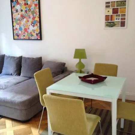 Lovely In Apartment Lausanne