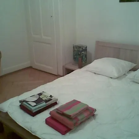 Lovely In Apartment *