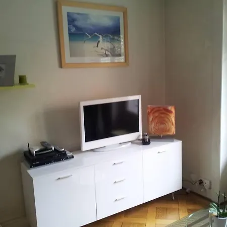 Apartment Lovely In